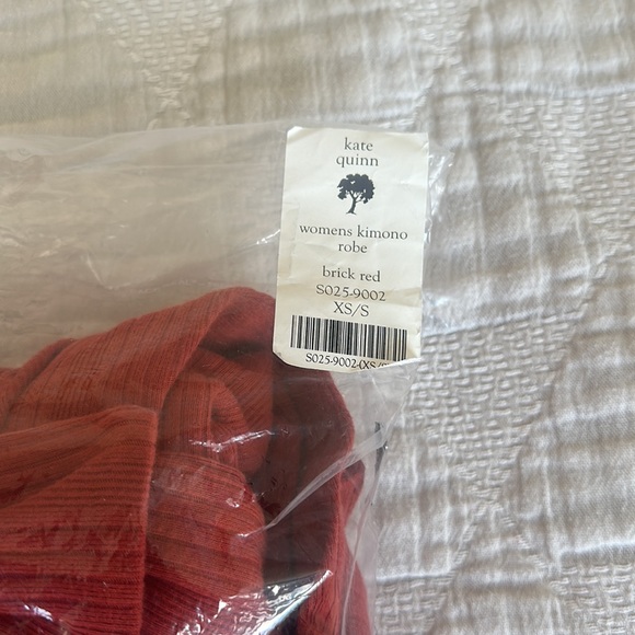 Kate Quinn Organic Kimono Robe - Picture 9 of 9